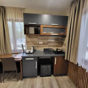 Vén Diófa De Lux Panzió Bed & Breakfast